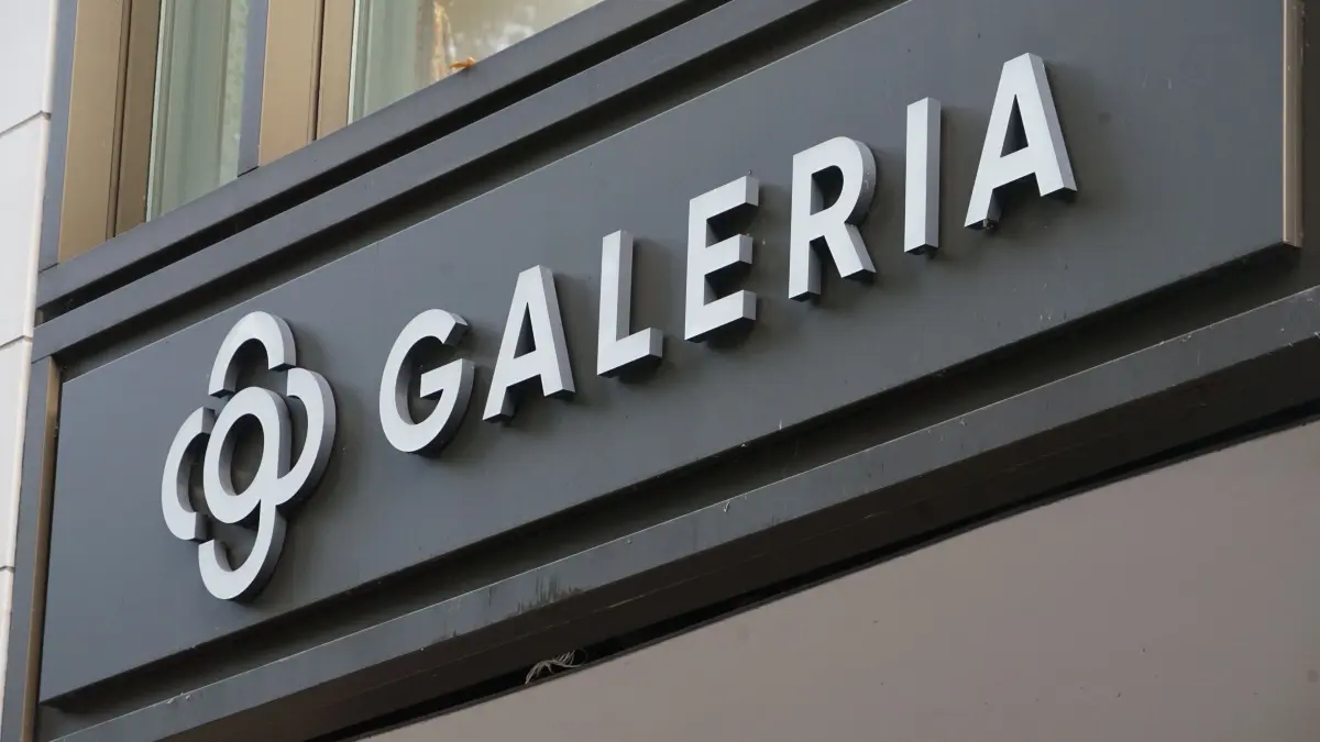 Galeria Insolvenz: Sind die Kaufhäuser der Kette noch zu retten?: Erneut ist Galeria / Kaufhof in eine Insolvenz gerutscht. Sind die Kaufhäuser der Galeria / Kaufhof Kette überhaupt noch zu retten? Erneut wird ein Investor gesucht.
Die Bilder zeigen die Galeria / Kaufhof Filiale in der Mönckebergstrasse.