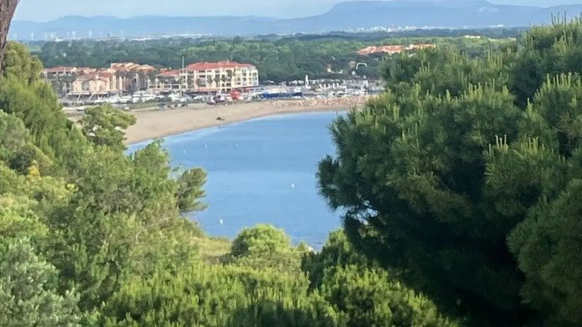 Argelès-sur-Mer ist eine französische Stadt mit 10.779 Einwohnern im Département Pyrénées-Orientales