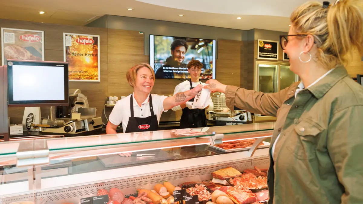 Metzgerei Häfele: Maichingen, Die Metzgerei Häfele ist neu im Supermarkt Vietz in Maichingen.. Filialleiterin Doreen Wolf