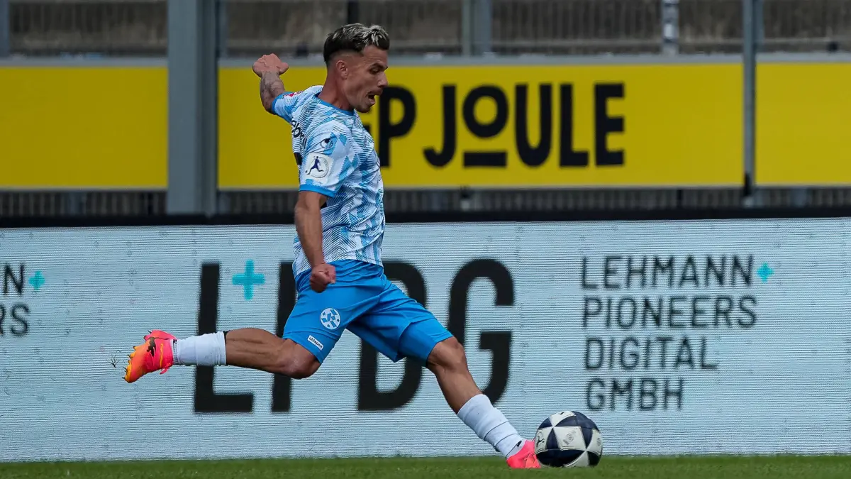 Christian Mauersberger SV Stuttgarter Kickers, 38 SV Stuttgarter Kickers vs. SC Freiburg II, Fussball, Regionalliga Suedwest, 3. Spieltag, 2026/2027, 22.08.2026, SV Stuttgarter Kickers vs. SC Freiburg II, Fussball, Regionalliga Suedwest, 3. Spieltag, 2026/2027, 22.08.2026 70597 Stuttgart *** Christian Mauersberger, SV Stuttgarter Kickers, 38 SV Stuttgarter Kickers vs. SC Freiburg II, Soccer, Regionalliga Southwest, Matchday 3, 20262027, August 22, 2026, SV Stuttgarter Kickers vs. SC Freiburg II, Soccer, Regionalliga Southwest, Matchday 3, 20262027, August 22, 2026, 70597 Stuttgart Copyright: xEibner-Pressefoto/NamanxKalax EP_NKA