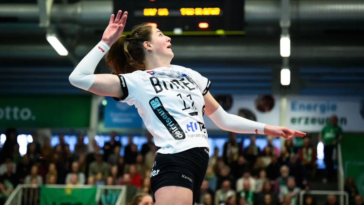 18.01.2026, Sporthalle Berg Fidel, Münster / Muenster Volleyball, Bundesliga Frauen, Hauptrunde, USC Münster / Muenster vs. TSV Binder Blaubären / Blaubaeren Flacht Angriff Frauke Neuhaus 11 Flacht *** 18 01 2026, Sporthalle Berg Fidel, Münster Muenster Volleyball, Bundesliga Women, Main Round, USC Münster Muenster vs TSV Binder Blaubären Blaubaeren Flacht Attack Frauke Neuhaus 11 Flacht