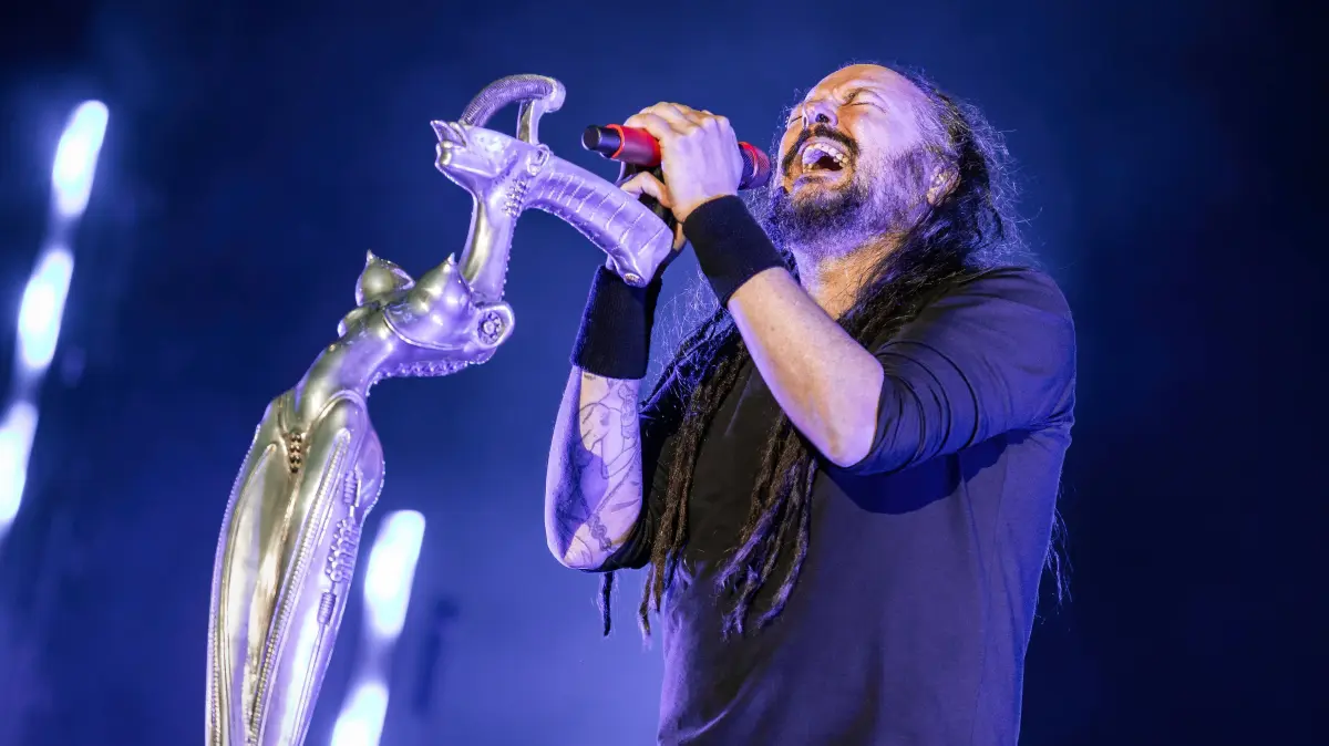 KoRn live at Sweden Rock Festival 2025 Solvesborg, Sweden. 05th, June 2025. The American nu metal band Korn performs a live concert during the Swedish music festival Sweden Rock Festival 2025 in Solvesborg. Here vocalist Jonathan Davis is seen live on stage. Sweden, Blekinge, Sölvesborg, Norje PUBLICATIONxNOTxINxDENxNORxFINxBEL Copyright: xGonzalesxPhoto/TerjexDokkenx