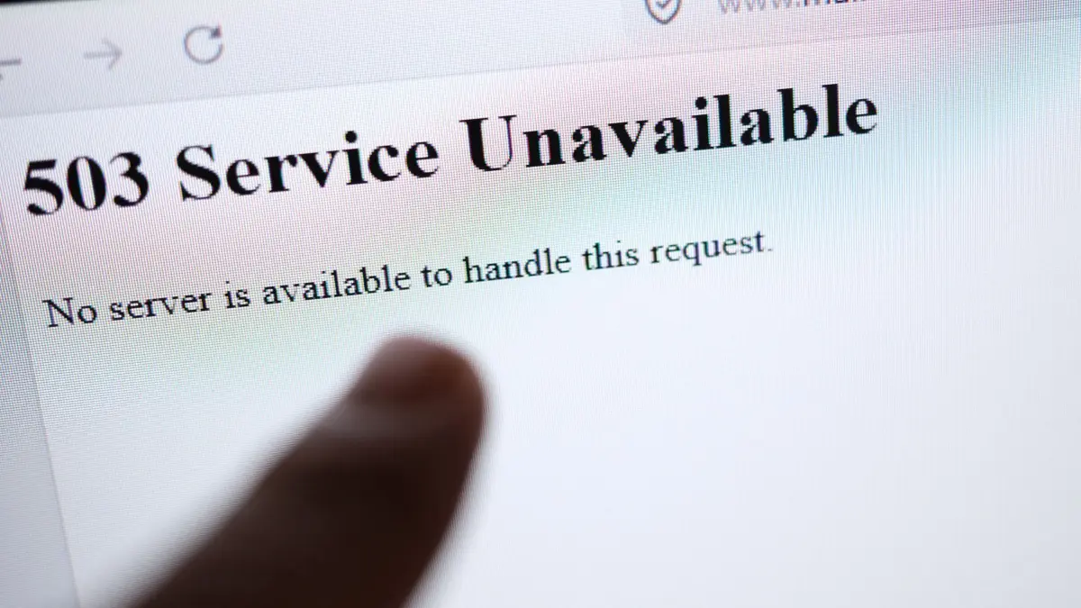 Gravierende Sicherheitslücke bedroht weltweit Webseiten: 21.10.2026, Baden-Württemberg, Stuttgart: Die Internetseite der Stadt Mainz ist nicht erreichbar, dargestellt wird ein Hinweis "503 Service Unavailable". Eine neu entdeckte, schwerwiegende Sicherheitslücke bringt weltweit das Fundament zahlreicher Webseiten und Onlinedienste ins Wanken. Betroffen ist die weit verbreitete Programmiersprache PHP, auf der ein Großteil des gesamten Internets basiert. Foto: Bernd Weißbrod/dpa +++ dpa-Bildfunk +++