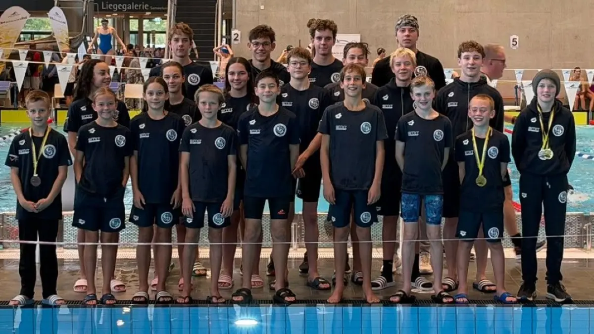 Das Schwimmteam des VfL Sindelfingen im Hirschbachbad Aalen.