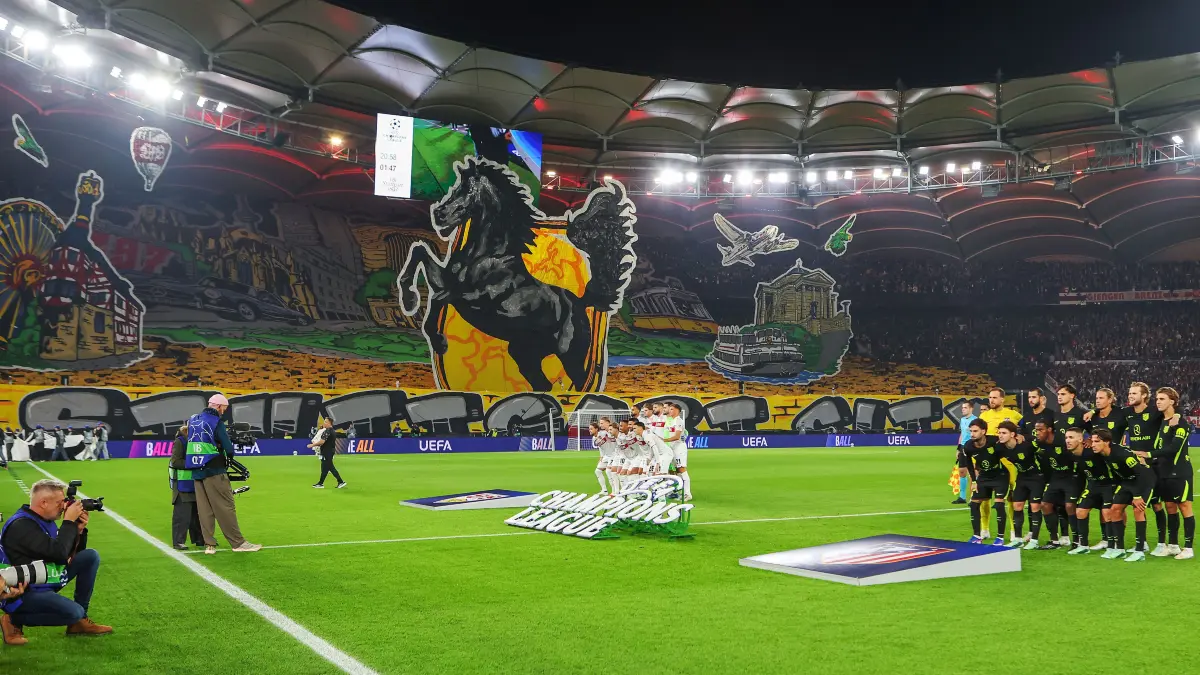 Die Choreo vor Spielbeginn unter dem Motto "Stuttgart City"