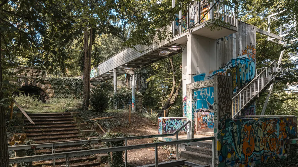 Typisch Stuttgart: Die Kunststation, die einst die Villa Moser als Lost Place wieder erschließen sollte, hat selbst die Patina eines Lost Place angenommen.