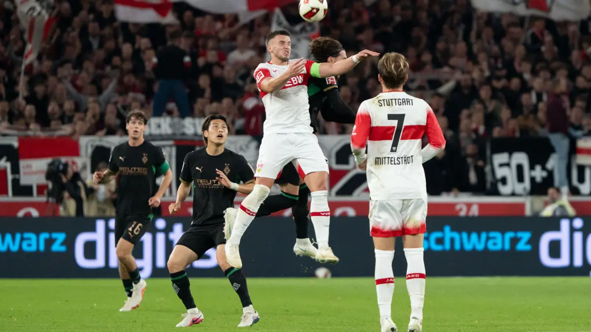GER, VfB Stuttgart vs. Borussia Mönchengladbach, Fussball, 1. Bundesliga, 7. Spieltag, Spielzeit 2026/2027, 23.09.2026,: Zweikampf, Duell Ermedin Demirovic (VfB Stuttgart, #09) Joe Scally (Borussia Monchengladbach, #29),
GER, VfB Stuttgart vs. Borussia Mönchengladbach, Fussball, 1. Bundesliga, 7. Spieltag, Spielzeit 2026/2027, 23.09.2026,
DFL REGULATIONS PROHIBIT ANY USE OF PHOTOGRAPHS AS IMAGE SEQUENCES AND/OR QUASI-VIDEO,
Foto: Eibner-Pressefoto/Edward Cheung