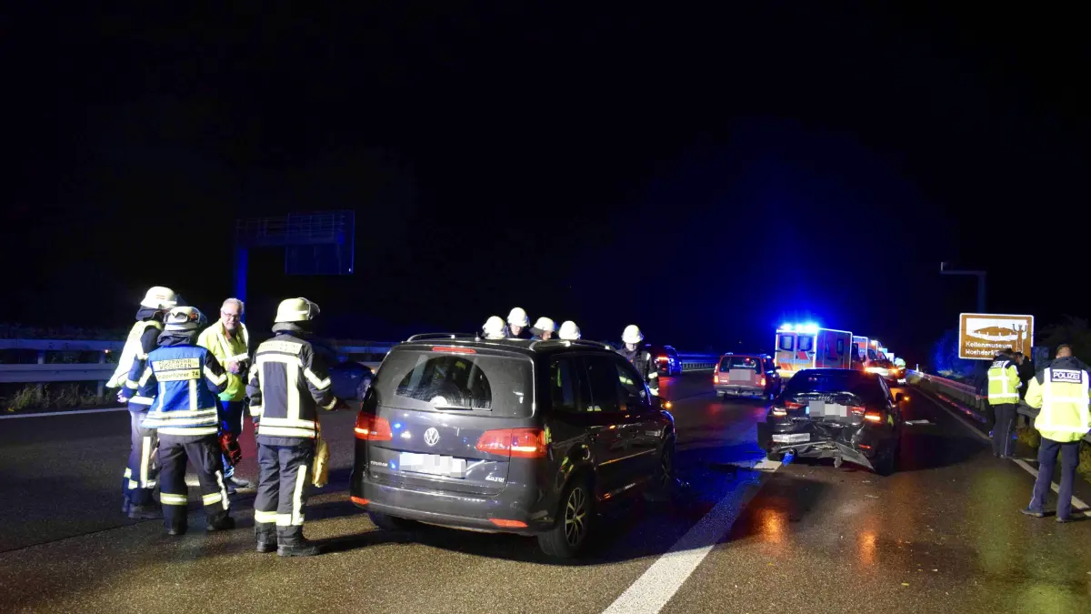 Einsatzkräfte der Feuerwehr Möglingen sowie Rettungskräfte und die Polizei waren vor Ort.