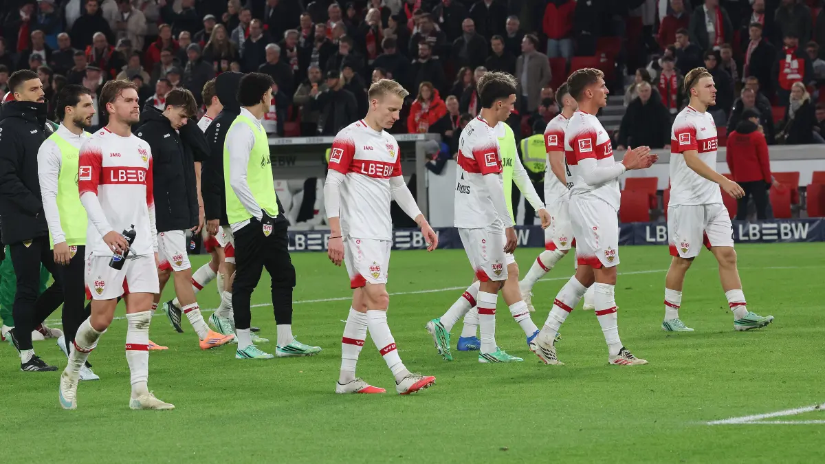Enttäuschung: die VfB-Profis nach der Gladbach-Niederlage