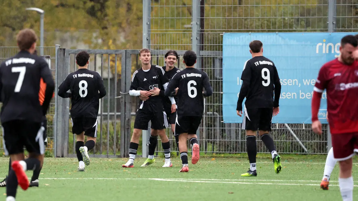 Fussball TV Nellingen - TV Hochdorf
mi. Nr.16 Jannick Hartmann (Nellingen); Jubel Tor
25.10.2026 Foto: Pressefoto Rudel/Robin Rudel