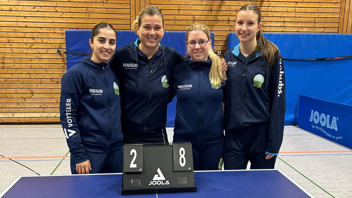 Tischtennis TSV Korntal Regionalliga, Von links: Shima Safaei, Szilvia Kahn, Edina Toth, Milla Pardela