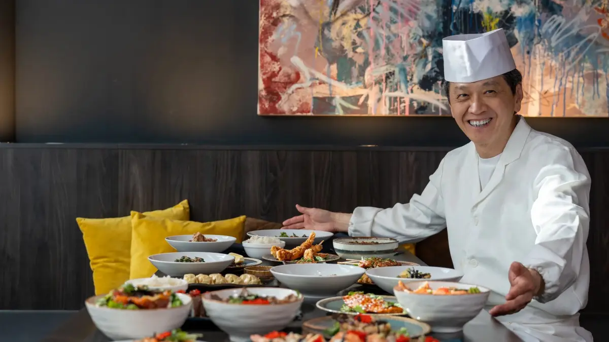 Robin E. J. Ong kennt man in Stuttgart schon aus den Restaurants Shima, Kikuya und Keyaki. Der Sushimeister ist ein Vertreter der authentisch-japanischen Küche.