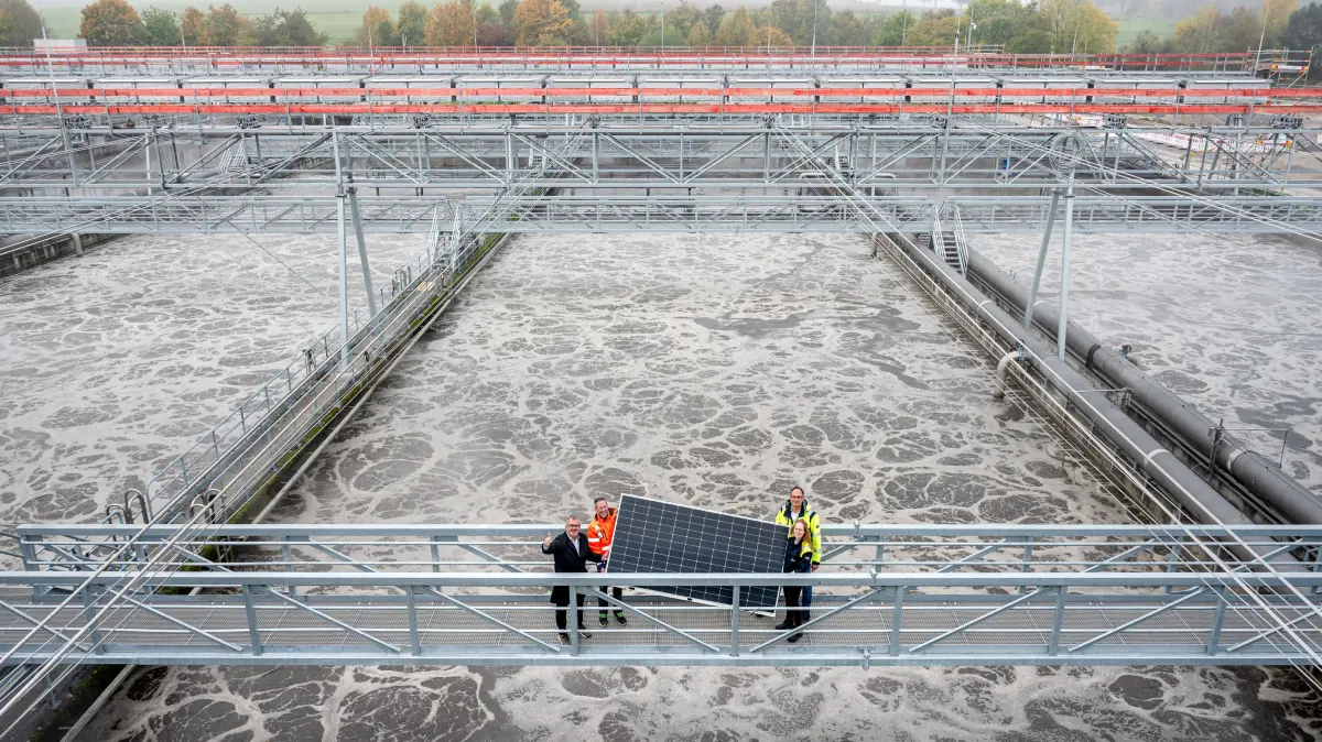Über 5.000 dieser Module werden im Hauptklärwerk das größte Solarfaltdach bilden