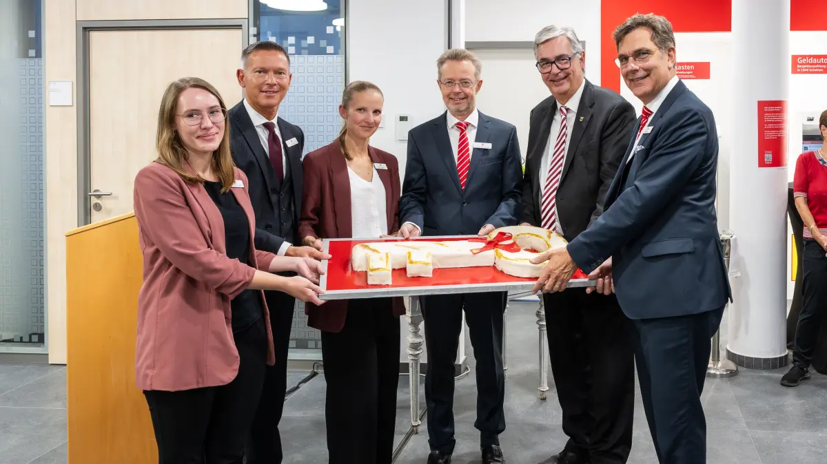 Die umgebaute Filiale ist eingeweiht worden.